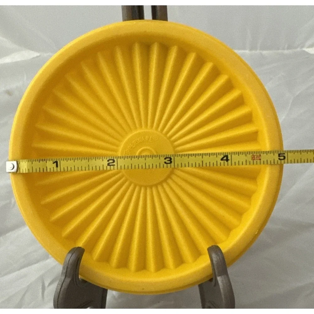 Vintage Tupperware #812 Starburst‎ Round SERVALIER Replacement Lid Yellow 5